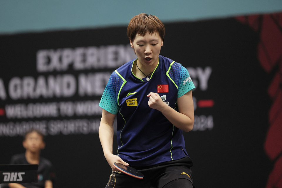 关于轻松取胜，主将发挥带动全队气势如虹的信息