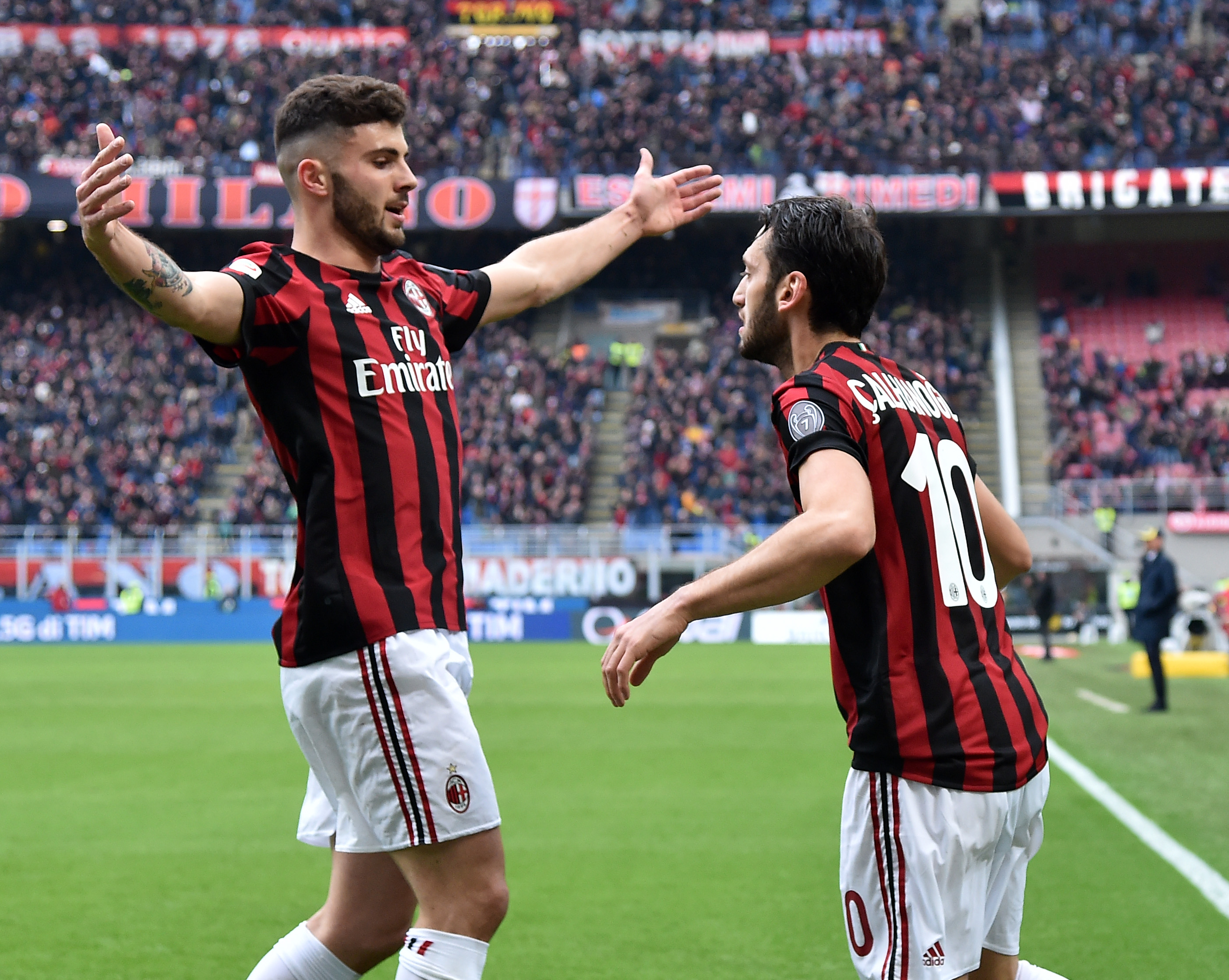 包含切沃绝杀胜亚特兰大，赢得宝贵三分的词条