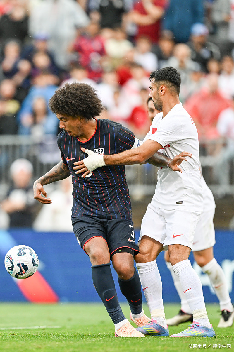 包含莱加内斯主场大胜，中场传射破门的词条