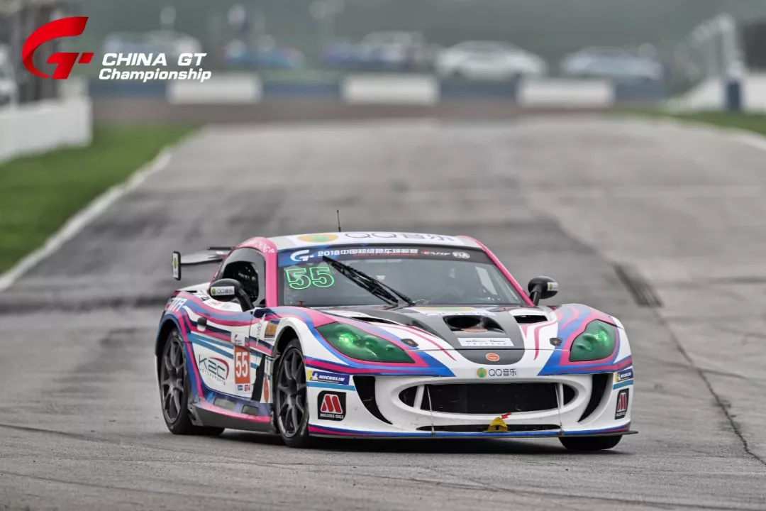 惊险瞬间轮番上演，比赛激情四射的简单介绍