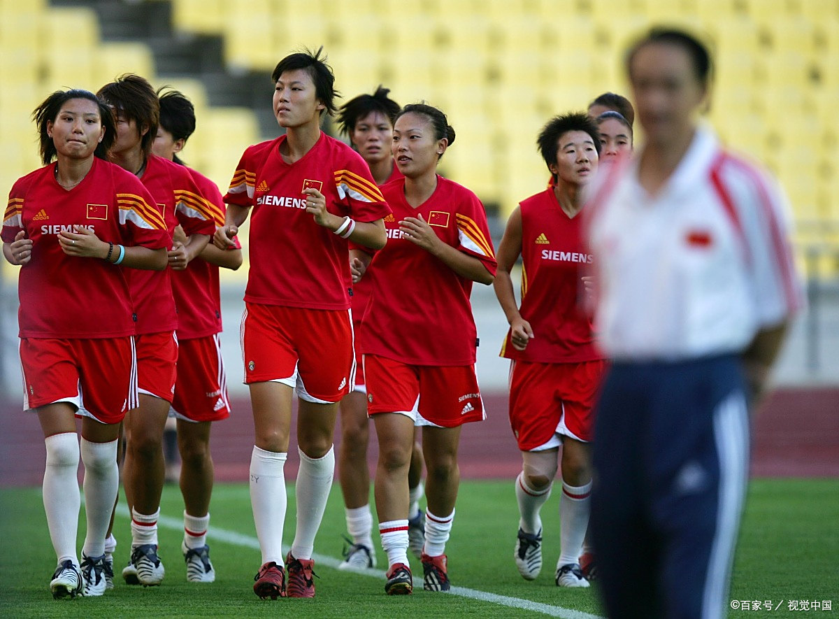 包含国足女将尽展雄心，连战连胜风头无二的词条