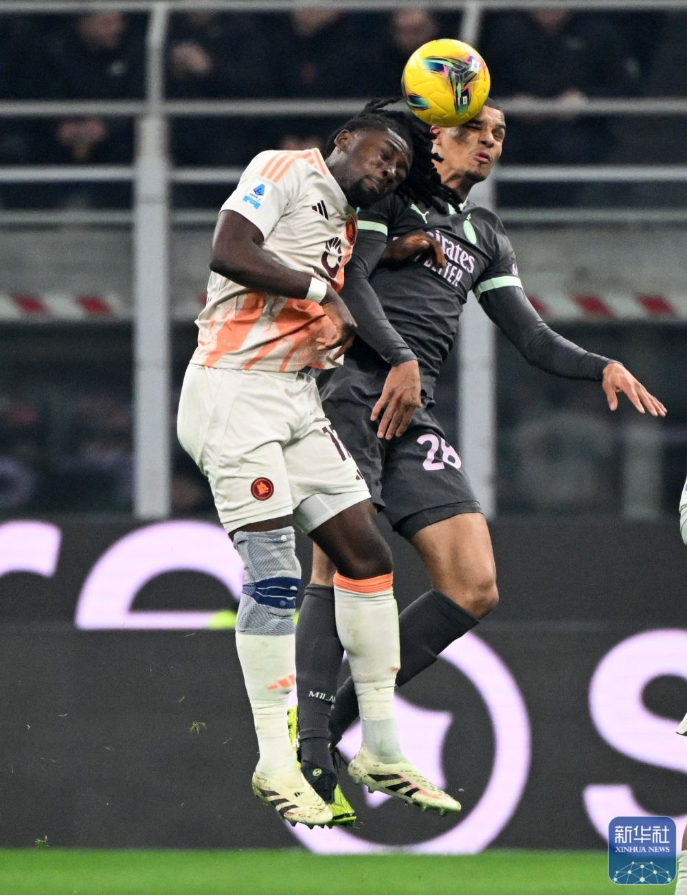 意大利足球赛事绝佳表现引起轰动 意大利足球赛事绝佳表现引起轰动