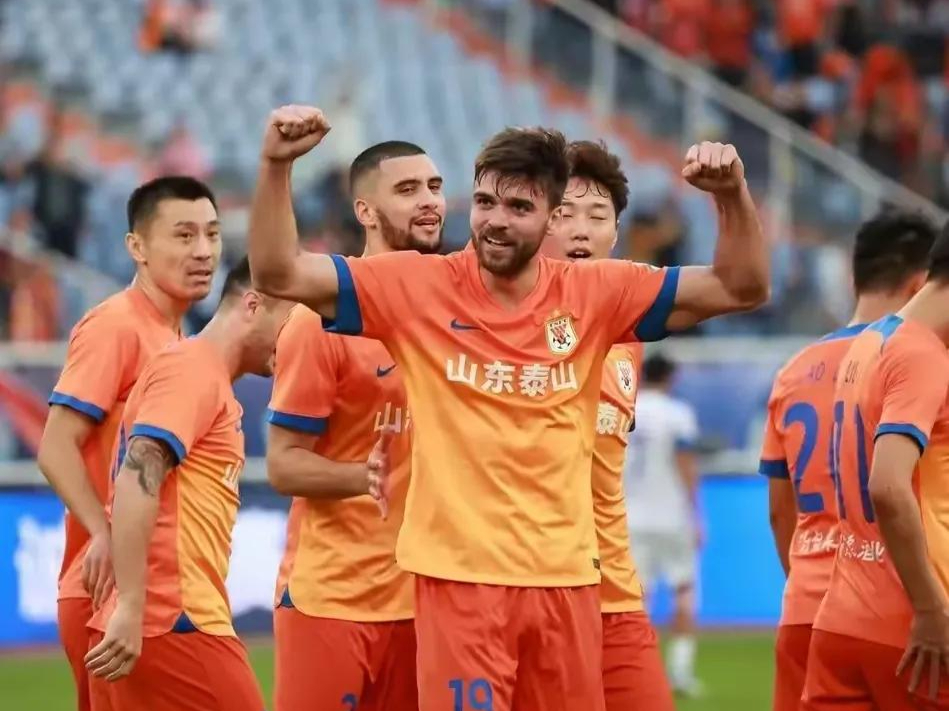 关于山东中鲁神勇！中超球队-战胜阿赫利，迎来联赛三连胜的信息