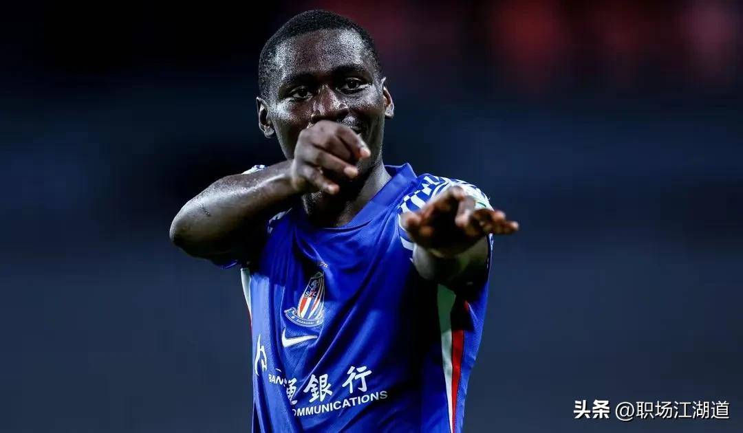 上海申花客场逆转大连一方，取得胜利的简单介绍