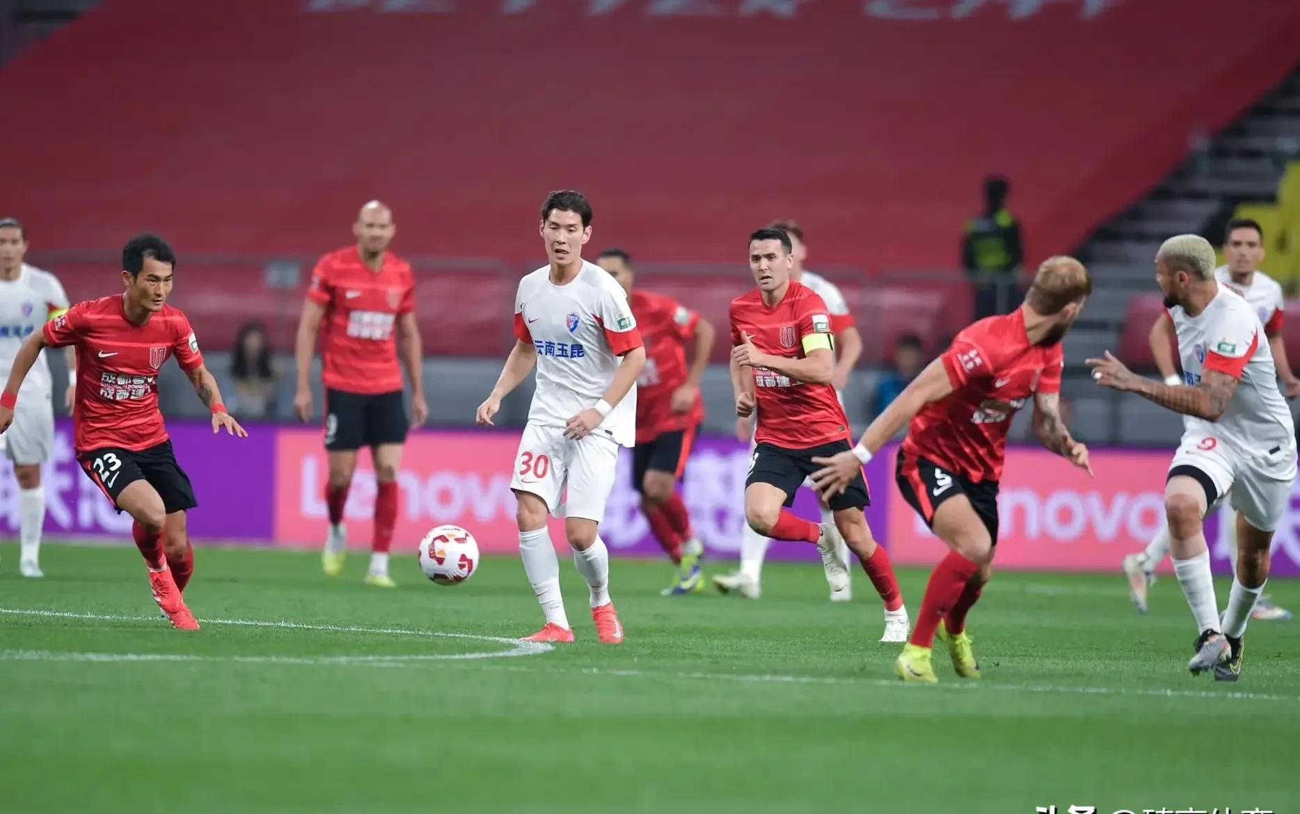 中超赛场激战:球员表现受到外界高度评价的简单介绍 中超赛场激战:球员表现受到外界高度评价的简单介绍