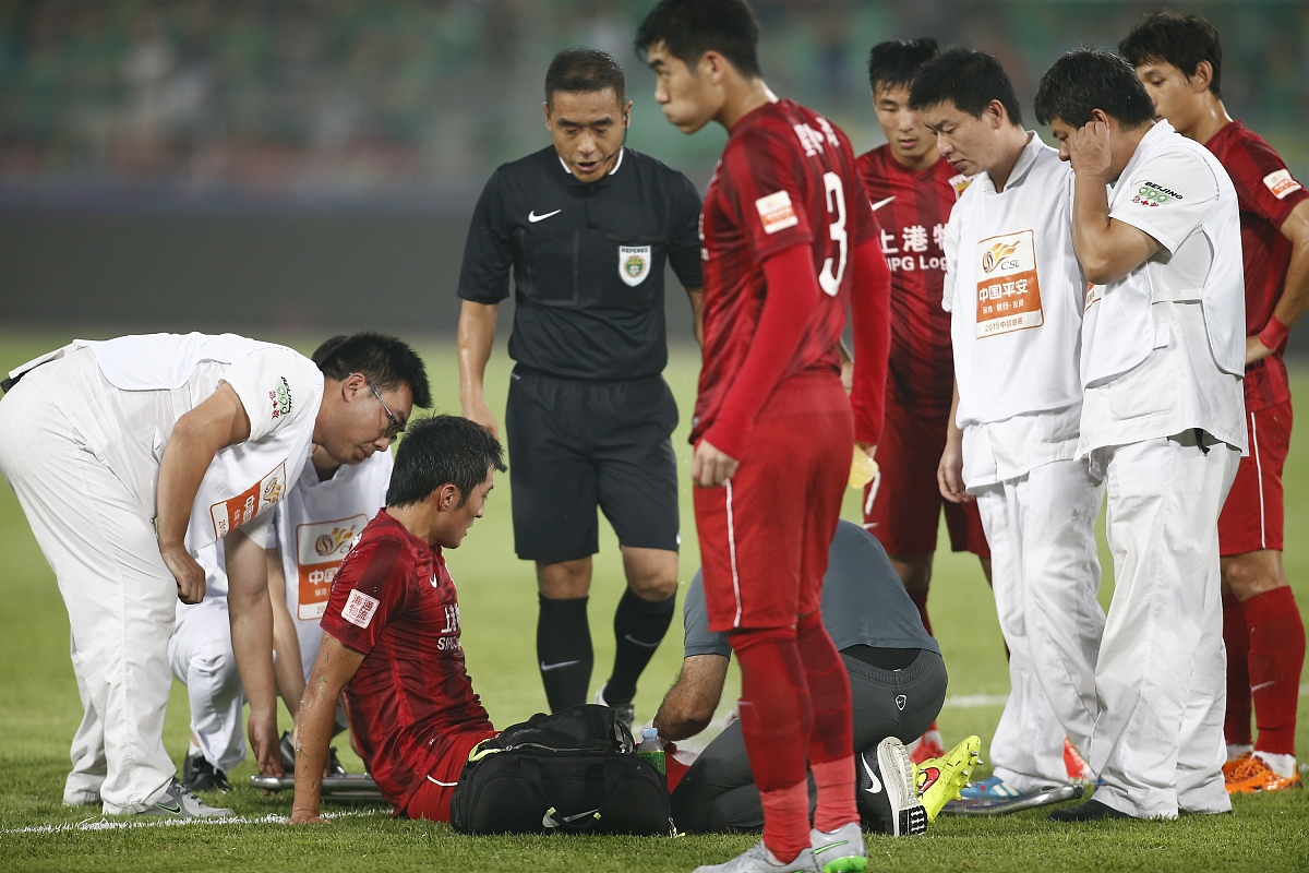 中超赛场激战:球员表现受到外界高度评价的简单介绍 中超赛场激战:球员表现受到外界高度评价的简单介绍