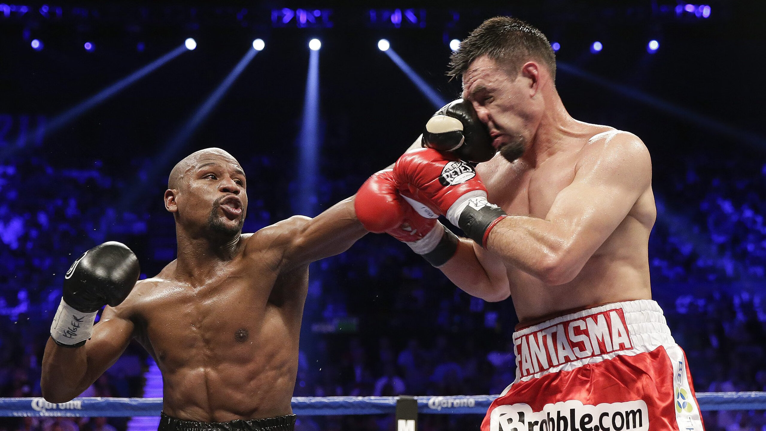 绿茵场上的唯一性，当日本逆转葡萄牙，梅西点燃另一种赛场