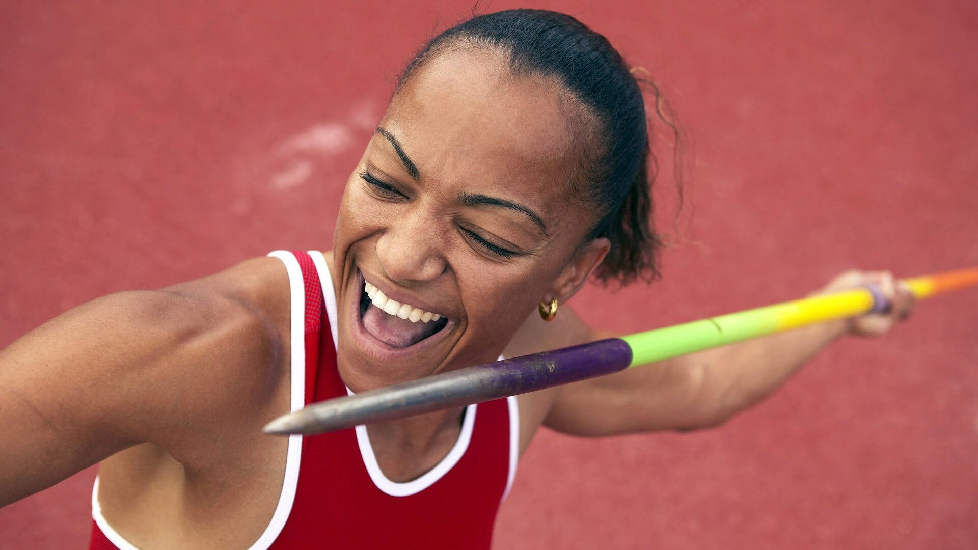 欧冠半决赛之夜，阿拉巴状态火热，铸就后防铁壁